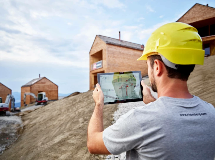 Arbeiter Tablet Digitalisierung Baustelle